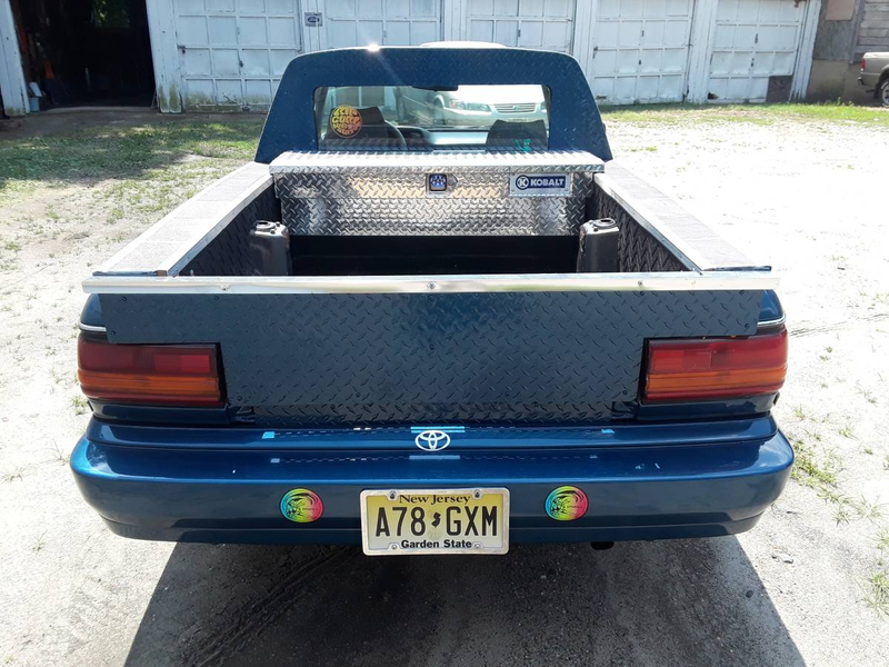 Illustration for article titled At $2,900, Might This Converted 1991 Toyota Camry Pickup Convert You Into a Believer?
